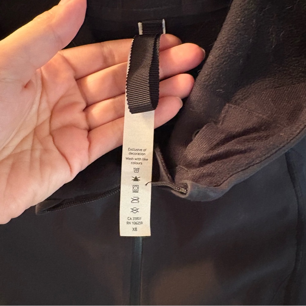 Lululemon | Lightweight Jacket - Picture 5 of 8